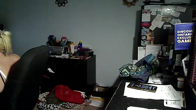 XTRAHORNYONE online show from April 11, 1:54 am