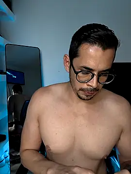 towers j online show from October 31, 9:05 pm