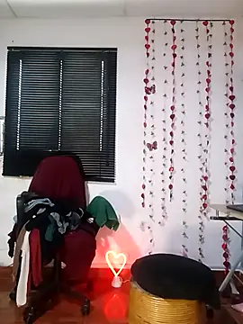 sharom smith1 online show from March 12, 2:12 pm