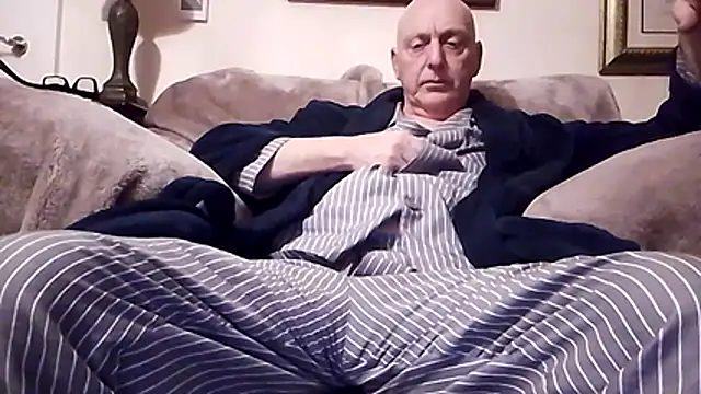 keeenn11 online show from March 24, 10:26 pm