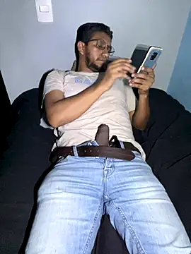 Snapshot of Darkdickhard chatting on October 9, 3:15 am Darkdickhard online show from October 9, 3:15 am