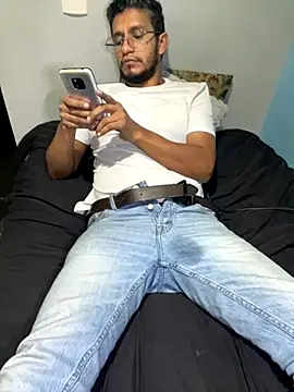 Snapshot of Darkdickhard chatting on October 10, 4:55 am Darkdickhard online show from October 10, 4:55 am