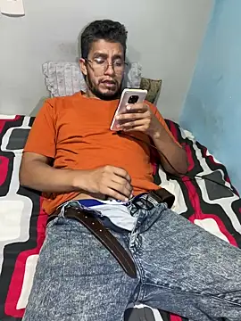 Snapshot of Darkdickhard chatting on October 12, 4:11 am Darkdickhard online show from October 12, 4:11 am