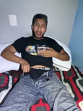 Snapshot of Darkdickhard chatting on October 16, 3:29 am Darkdickhard online show from October 16, 3:29 am