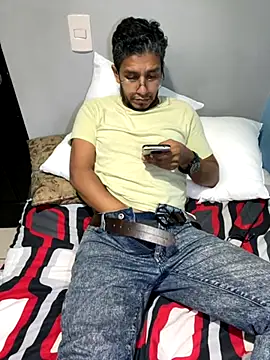 Snapshot of Darkdickhard chatting on October 23, 3:17 am Darkdickhard online show from October 23, 3:17 am