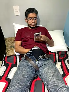 Snapshot of Darkdickhard chatting on October 24, 3:25 am Darkdickhard online show from October 24, 3:25 am