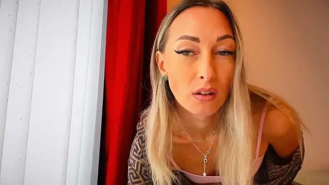 StarryHanna online show from May 14, 1:45 am