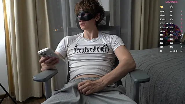 Snapshot of BumBuster69 chatting on February 7, 8:56 pm BumBuster69 online show from February 7, 8:56 pm