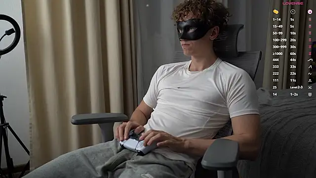 Snapshot of BumBuster69 chatting on February 20, 9:26 pm BumBuster69 online show from February 20, 9:26 pm