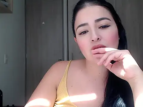 Snapshot of Aleska__Bell chatting on September 23, 2:53 pm Aleska Bell online show from September 23, 2:53 pm