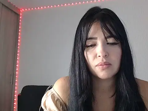 Snapshot of Aleska__Bell chatting on July 10, 4:09 pm Aleska Bell online show from July 10, 4:09 pm