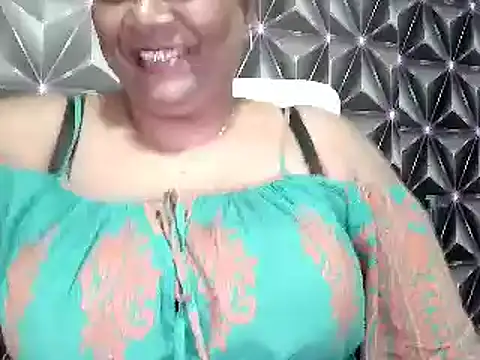 Snapshot of IndianDelia chatting on January 31, 8:29 pm IndianDelia online show from January 31, 8:29 pm