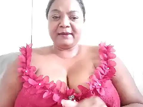 Snapshot of IndianDelia chatting on February 14, 5:04 am IndianDelia online show from February 14, 5:04 am