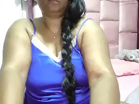 Snapshot of IndianDelia chatting on March 23, 7:07 pm IndianDelia online show from March 23, 7:07 pm