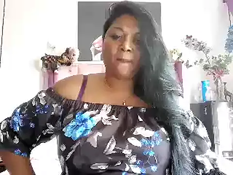 Snapshot of IndianDelia chatting on March 31, 6:36 am IndianDelia online show from March 31, 6:36 am