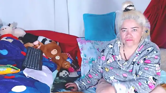 estrellita fugaz16x online show from November 25, 8:14 am