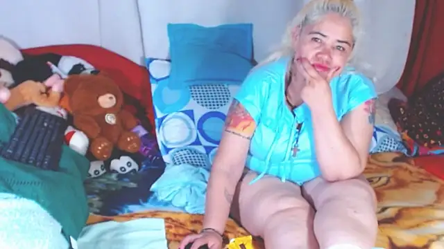 estrellita fugaz16x online show from November 28, 10:45 pm