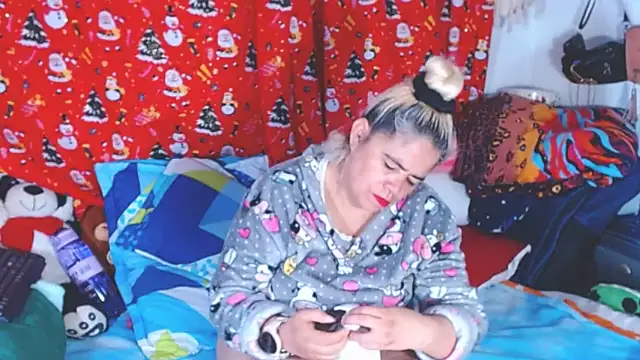 estrellita fugaz16x online show from February 1, 4:44 am