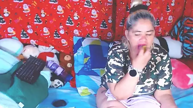 estrellita fugaz16x online show from February 9, 3:21 am