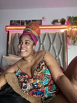 Snapshot of africa_xxx chatting on February 8, 1:22 am africa xxx online show from February 8, 1:22 am