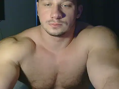 Snapshot of LionEdwin chatting on February 9, 11:14 am LionEdwin online show from February 9, 11:14 am