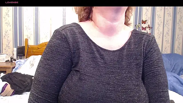 Snapshot of AMARILLIS chatting on June 18, 6:56 pm AMARILLIS online show from June 18, 6:56 pm