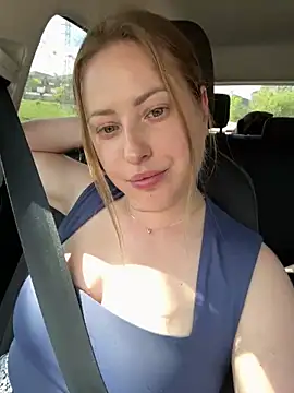 AlisaWhite online show from April 18, 3:27 pm