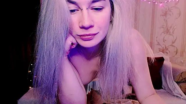 xxxcharismaaa online show from March 7, 8:50 pm