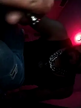 Snapshot of Prettyguy420 chatting on December 4, 8:34 am Prettyguy420 online show from December 4, 8:34 am