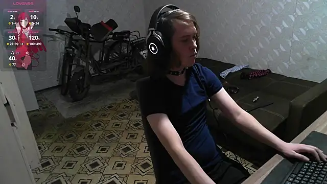 Snapshot of Shad0wFemb0y chatting on March 28, 5:12 pm Shad0wFemb0y online show from March 28, 5:12 pm