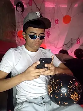 pinedasex777 online show from October 8, 10:57 am