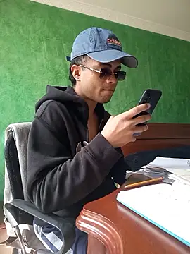 pinedasex777 online show from November 7, 3:45 pm