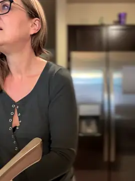 MaiseKnox online show from October 8, 10:51 pm