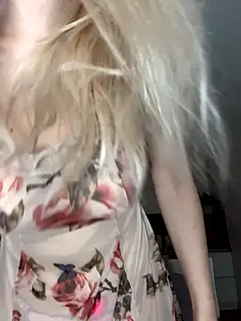 Snapshot of AnikaBest chatting on October 22, 2:45 am AnikaBest online show from October 22, 2:45 am