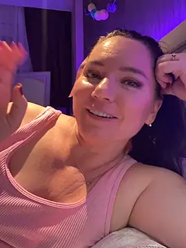 Snapshot of HotMilfMargo chatting on February 16, 11:26 pm HotMilfMargo online show from February 16, 11:26 pm