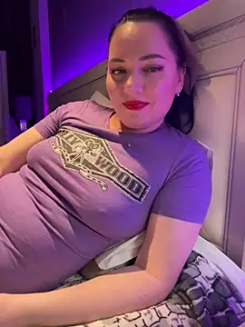 Snapshot of HotMilfMargo chatting on February 17, 4:48 pm HotMilfMargo online show from February 17, 4:48 pm