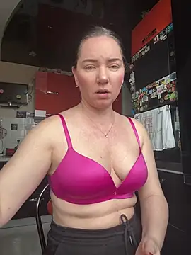 Snapshot of HotMilfMargo chatting on February 26, 10:58 am HotMilfMargo online show from February 26, 10:58 am
