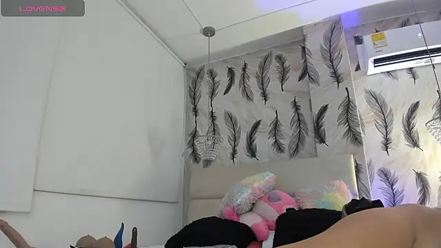 Snapshot of Vivi_prinncess chatting on October 14, 11:05 pm Vivi prinncess online show from October 14, 11:05 pm