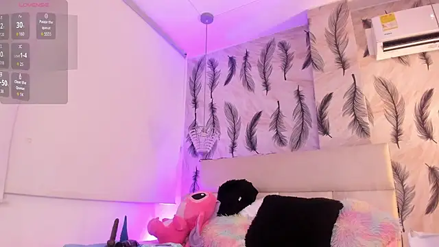 Snapshot of Vivi_prinncess chatting on November 6, 10:32 pm Vivi prinncess online show from November 6, 10:32 pm