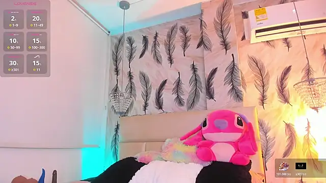 Snapshot of Vivi_prinncess chatting on November 24, 11:04 pm Vivi prinncess online show from November 24, 11:04 pm