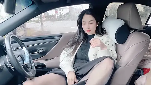 orla2021 online show from October 21, 2:01 am