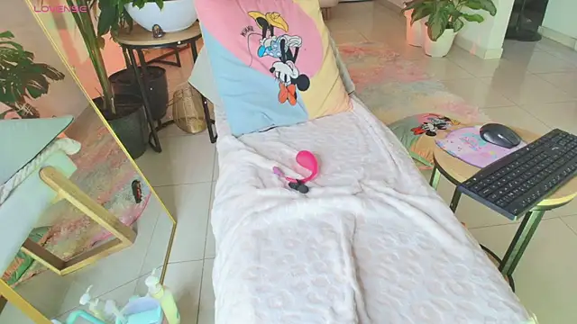 Snapshot of erotik_lady chatting on September 18, 4:36 am erotik lady online show from September 18, 4:36 am