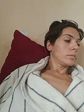 Snapshot of JoLeNe27 chatting on July 16, 7:36 am JoLeNe27 online show from July 16, 7:36 am