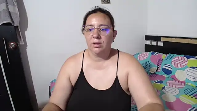 Snapshot of sexxy_ticki chatting on September 24, 9:51 pm sexxy ticki online show from September 24, 9:51 pm