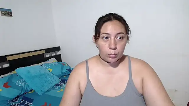 Snapshot of sexxy_ticki chatting on October 17, 11:07 pm sexxy ticki online show from October 17, 11:07 pm