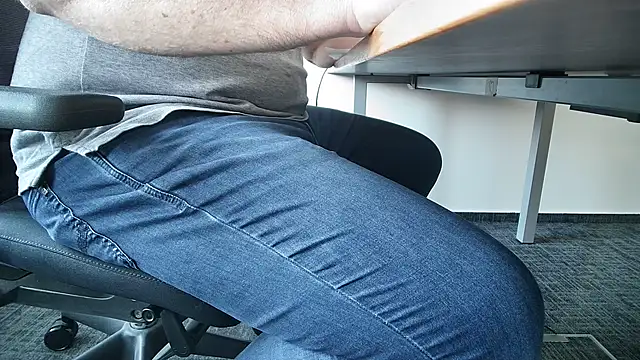 Snapshot of 69bezfleku chatting on November 5, 11:10 am 69bezfleku online show from November 5, 11:10 am