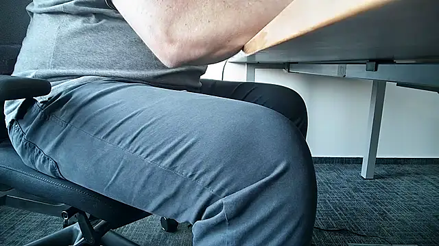 Snapshot of 69bezfleku chatting on November 6, 7:31 am 69bezfleku online show from November 6, 7:31 am