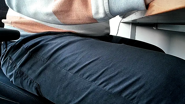 Snapshot of 69bezfleku chatting on November 7, 2:17 pm 69bezfleku online show from November 7, 2:17 pm