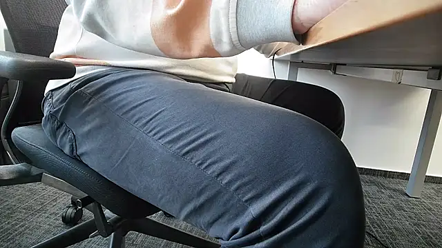 Snapshot of 69bezfleku chatting on November 10, 7:18 am 69bezfleku online show from November 10, 7:18 am