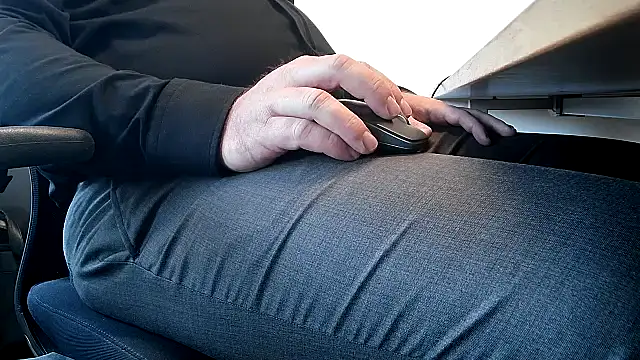 Snapshot of 69bezfleku chatting on November 18, 7:57 am 69bezfleku online show from November 18, 7:57 am